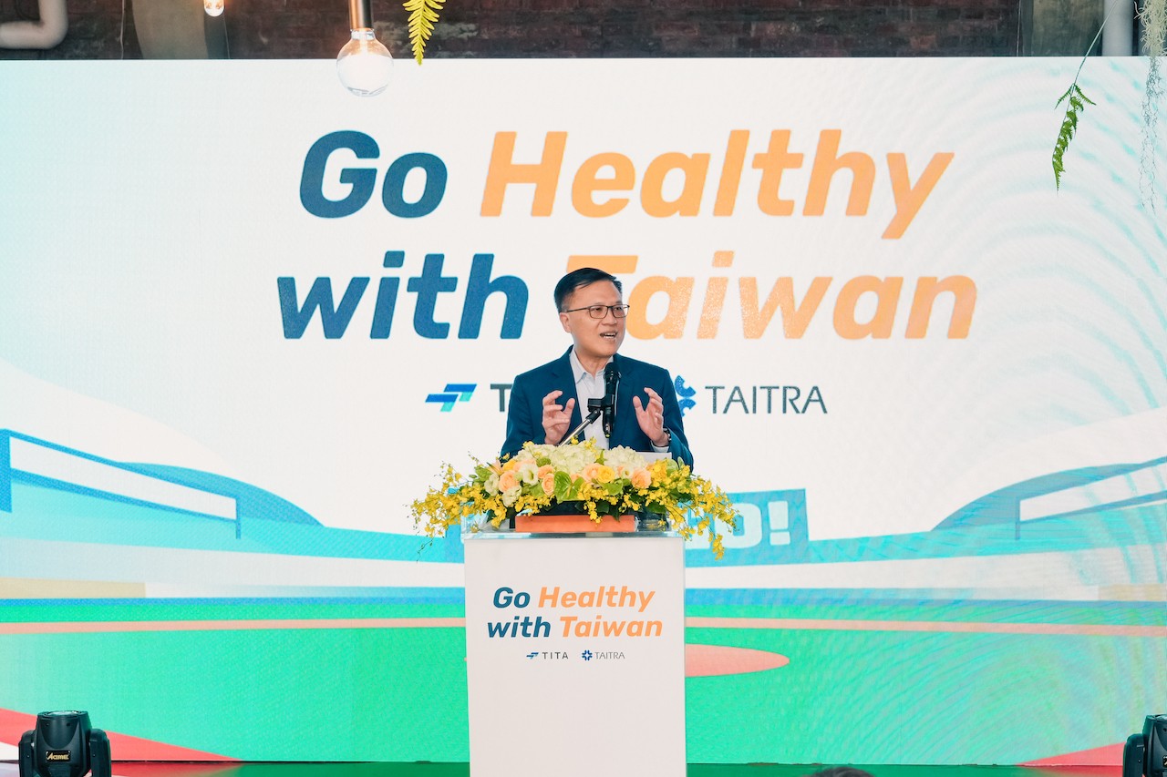 ong-joe-chou-pho-chu-tich-dieu-hanh-taitra-nhan-manh-rang-cac-san-pham-va-giai-phap-chat-luong-cao-tu-dai-loan-hoan-toan-co-the-gop-phan-dinh-hinh-loi-song-khoe-manh-cho-cong-dong-quoc-te-1750327972.jpg