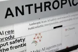 Thất bại ê chề của Anthropic: Siêu AI "nguy hiểm nhất hành tinh" bị bẻ khóa, gục ngã đau đớn dưới tay 1 nhóm Discord vô danh