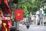 Thủ đô ngày 1/5: Phố phường thênh thang, Hà Nội yên bình hiếm thấy