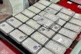 Giá bạc lao dốc, bay hơn 9% chỉ trong 1 ngày