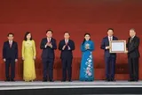 Tổng Bí thư, Chủ tịch nước Tô Lâm trao Nghị quyết của Quốc hội về thành lập thành phố Đồng Nai
