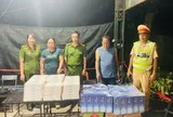 Ra quyết định khởi tố Nguyễn Thị Phương SN 1974 sau khi khám xét xe ô tô