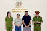Thi hành lệnh cấm đi khỏi nơi cư trú đối với 2 người làm bánh đúc Phạm Thị Thu và Dương Mạnh Hiển