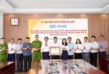 Thủ tướng tặng Bằng khen cho thanh niên dùng bình cứu hoả ngăn đối tượng đâm người giữa phố
