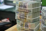 NHNN tiếp tục hút ròng, lãi suất qua đêm giảm về 4,9%/năm