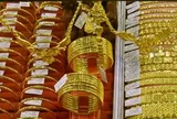 Giá vàng hôm nay 11-6: Vàng thế giới giảm 160 USD