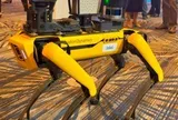 Chó robot tại nhà máy Intel Việt Nam đi tuần, kiểm tra rò rỉ khí gas, nhiệt độ, áp suất