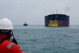 Đang di chuyển thì Mỹ-Iran báo tin vui, siêu tàu chở 6 triệu thùng dầu ung dung vượt eo biển Hormuz