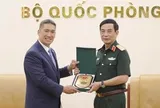 Đại tướng Phan Văn Giang tiếp Quyền Bộ trưởng Bộ Hải quân Mỹ Hùng Cao