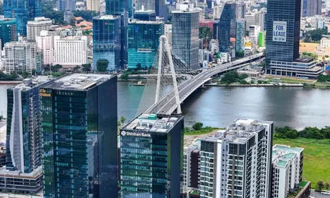 Tầng lớp doanh nhân thành đạt ở TP.HCM và thời khắc lịch sử đặc biệt 0