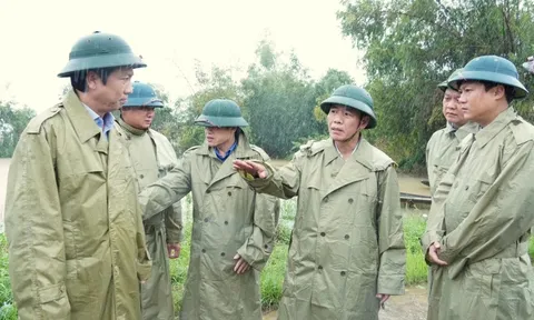 Tân Bí thư Tỉnh ủy Quảng Trị kiểm tra về ứng phó với mưa lũ sau bão số 12