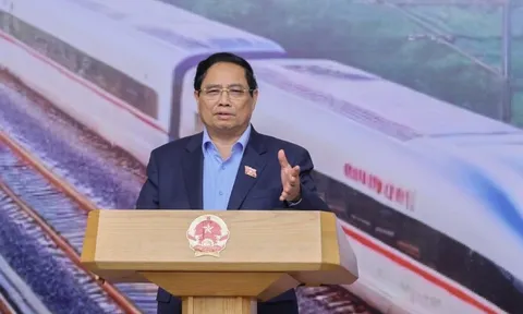 Phát triển công nghiệp đường sắt hiện đại