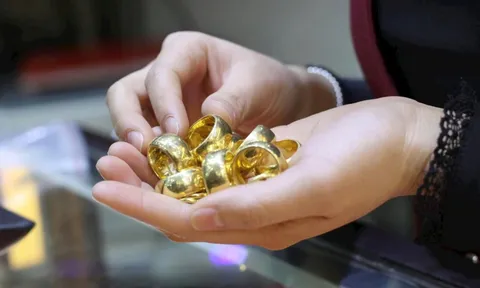 Công an Hà Nội cảnh báo chiêu lừa đảo khiến người dân không muốn bán vàng nhưng vẫn phải bán