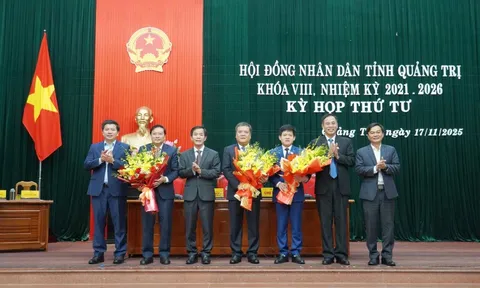 Quảng Trị có tân Chủ tịch UBND tỉnh và thêm một phó chủ tịch