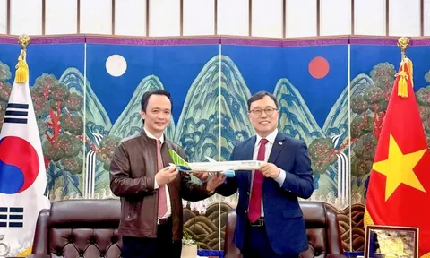 Ông Trịnh Văn Quyết chính thức tái xuất thương trường, gặp Đại sứ Hàn Quốc