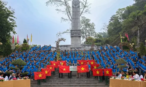 Nền móng cho những thắng lợi vĩ đại của dân tộc