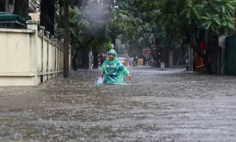 Hà Nội khẩn cấp xây dựng 2 bể ngầm chống ngập