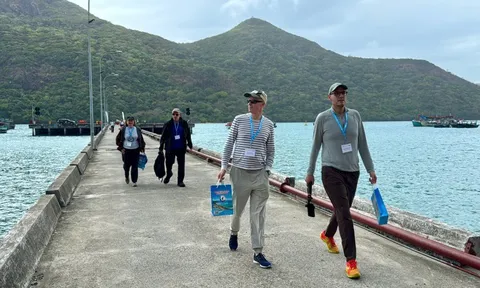 Côn Đảo đón chuyến tàu du lịch quốc tế đầu tiên năm 2026