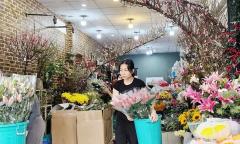 Siêu thị TP.HCM đông nghẹt người sắm Tết, chợ lẻ vắng vẻ 0