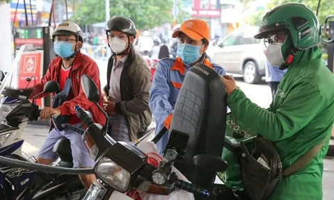 Trước Tết Bính Ngọ 2026, giá xăng tăng khá mạnh