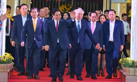 Thủ tướng: Biến những "cơ hội mùa Xuân" thành "thắng lợi của cả năm"