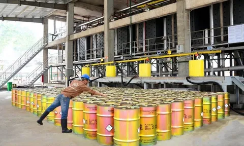 Hóa chất Đức Giang (DGC) 'bốc đầu' sau vụ nổ lớn tại một công ty sản xuất phốt pho vàng