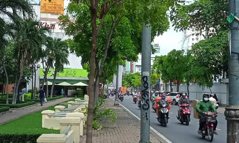 PHẢN HỒI: Thu hồi bảng hiệu