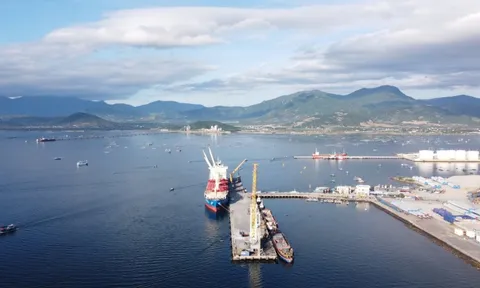 Mở hướng phát triển kinh tế vịnh biển