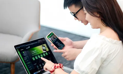 Ở TP HCM, đi metro, ăn tối, đặt chuyến đi… bằng một chạm