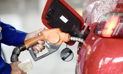 Bộ Công Thương gợi ý làm việc từ xa, hạn chế đi xe cá nhân để tiết kiệm xăng dầu