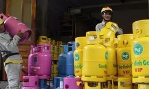 Nguồn cung bảo đảm, vì sao giá gas bán lẻ liên tục tăng?