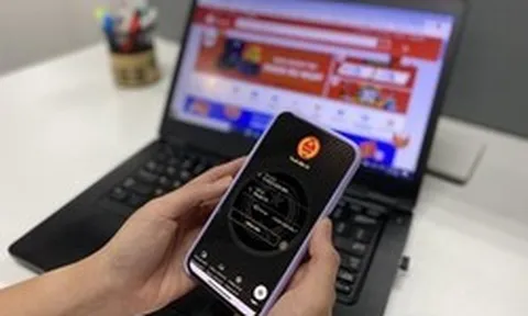 Phát hiện chênh lệch giữa thu nhập hiển thị trên eTax Mobile với chứng từ khấu trừ thuế TNCN công ty cấp: Cán bộ Thuế hướng dẫn cách xử lý