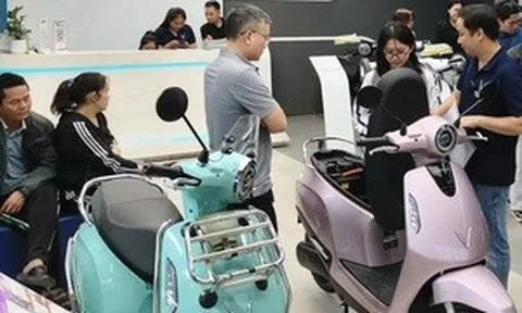 Xe điện đắt hàng như tôm tươi thời giá xăng dầu 'phi mã'