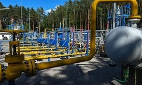 Giá khí đốt tăng dựng đứng sau cuộc tấn công của Iran