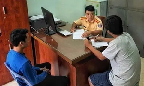 Hai tài xế đánh nhau ở phường Chợ Lớn đã đến trụ sở công an