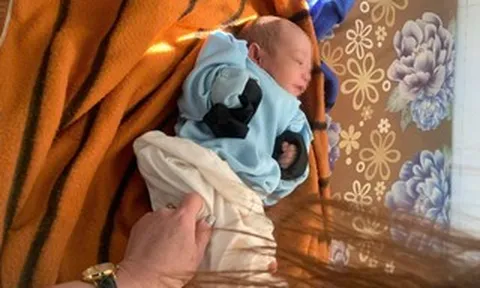 Phát hiện bé sơ sinh bị bỏ rơi trong rẫy cà phê ở Gia Lai