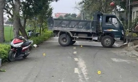 VIDEO: Ô tô tải phóng nhanh phanh gấp, quay ngang đường khiến 2 phụ nữ thương vong