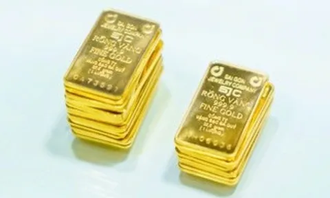Giá vàng miếng SJC giảm 9 triệu đồng; bạc, chứng khoán cũng lao dốc