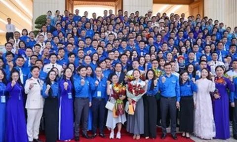 Thủ tướng Phạm Minh Chính gặp mặt các Gương mặt trẻ Việt Nam tiêu biểu