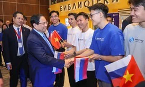 Nga muốn hỗ trợ Việt Nam đào tạo nhân tài trong lĩnh vực có thể tạo ra 1.300 tỷ USD: Mỹ, Trung Quốc đang chạy đua