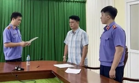 Tước danh hiệu CAND đối với 2 cựu cán bộ công an ở Vĩnh Long