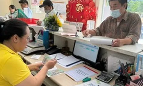 Lương hưu: Đừng chỉ “tăng cho đủ”, mà phải “tăng để sống được”