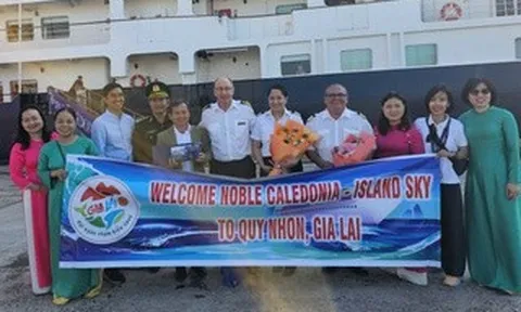 Tàu du lịch quốc tế Noble – Island Sky ghé Gia Lai