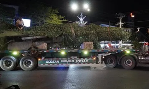 Di dời chiếc máy bay MiG-21 bị "bỏ quên" hơn 40 năm ở Cà Mau