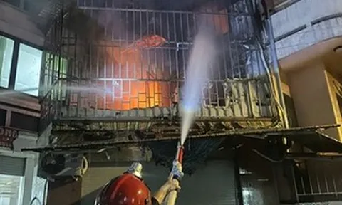 Cháy nhà ở TPHCM, 6 người may mắn thoát nạn