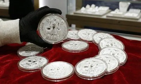 Giá bạc hôm nay 30-3: Bạc Phú Quý, Ancarat tăng vọt