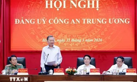 Tổng Bí thư Tô Lâm: Tuyệt đối không để đất nước 
bị động, bất ngờ về mặt chiến lược