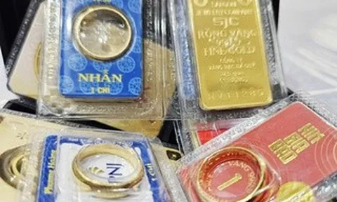 Giá vàng hôm nay 4-4: Bất ngờ mức chênh lệch với giá vàng thế giới