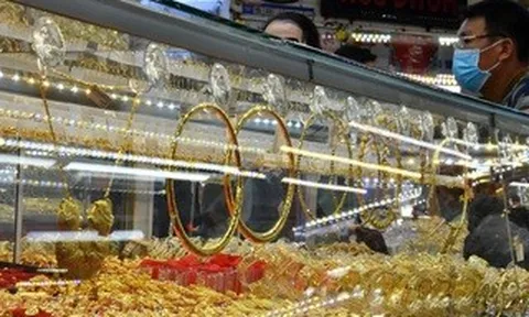 Giá vàng hôm nay, 7-4: Biến động khó lường