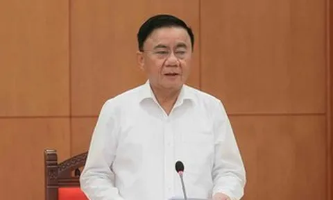 Bộ Chính trị: Nghiên cứu tổng kết, sửa đổi tổng thể Hiến pháp năm 2013